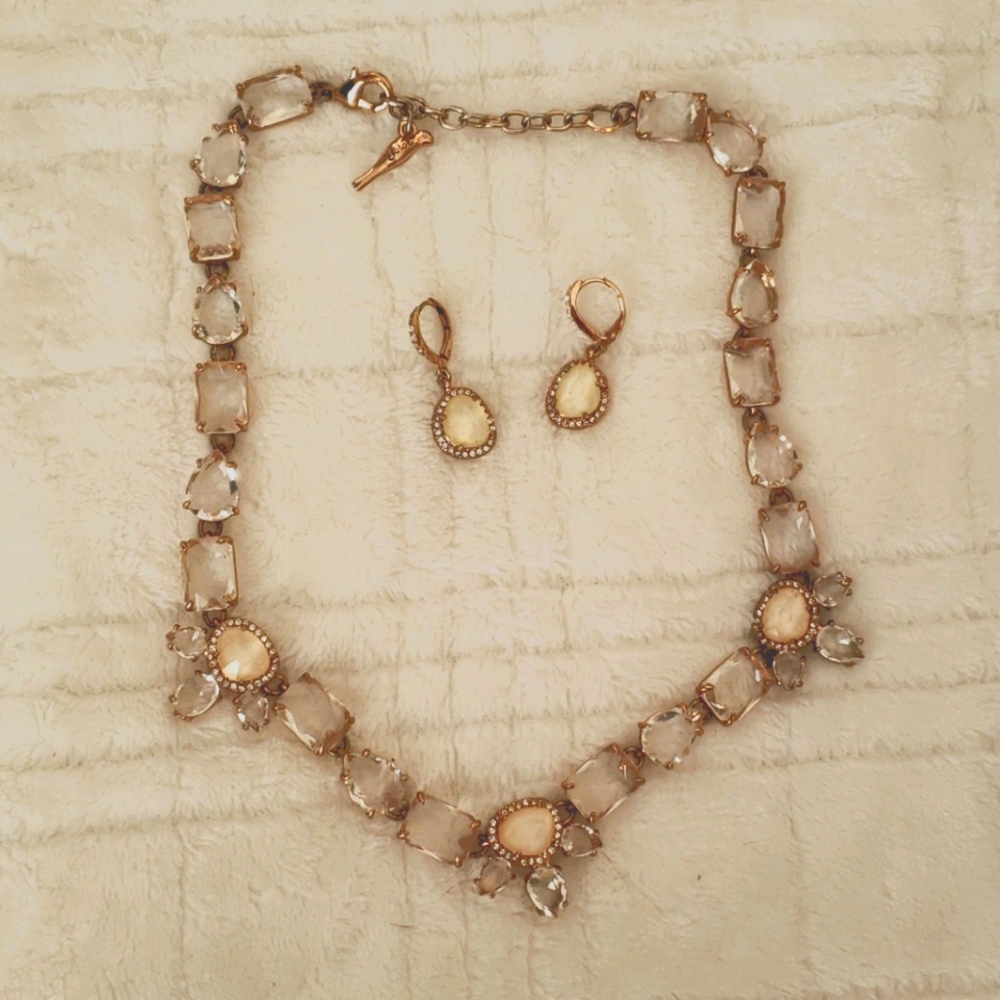 Chloe and Isabel set